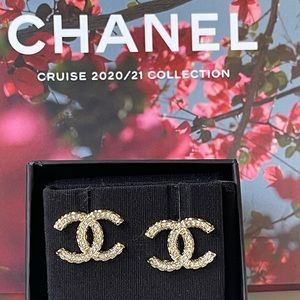 💕Chanel CC Stud Earrings💕